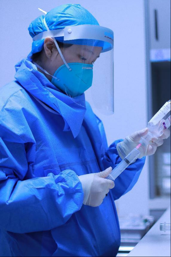 身著白衣 心有錦緞 急危重癥 永不言棄——福建醫科大學附屬第一醫院茶亭院區27區急診ICU、創傷中心ICU抗疫紀實