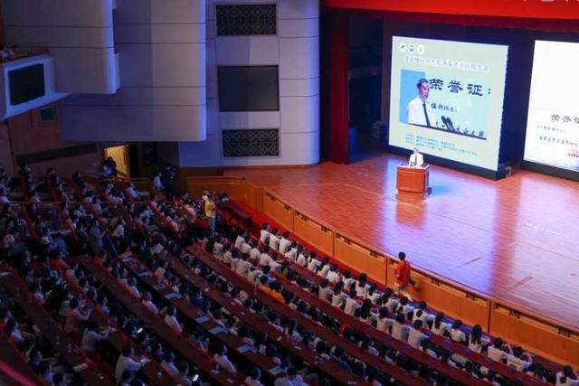 【慕容慎行同志先進事跡巡講系列-福州站】FM1007福建交通廣播‖“世間再無慕容，我輩仍需慎行?！彼墓适?，值得所有人銘記