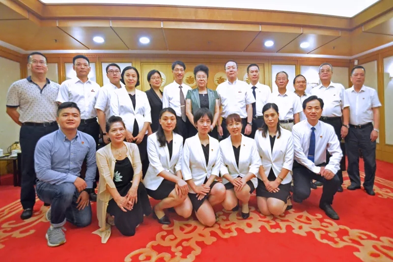 【慕容慎行同志先進事跡巡講系列-福州站】福建衛生報‖慕容精神長存心間！慕容慎行同志先進事跡巡回報告會開講啦