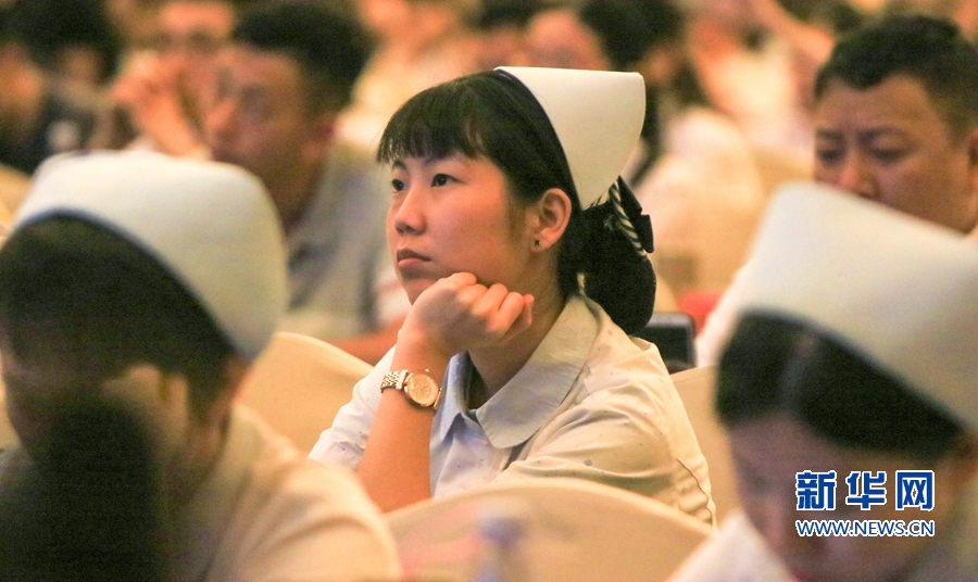 【慕容慎行同志先進事跡巡講系列-漳州站】新華網‖【組圖】慕容慎行同志先進事跡巡回報告會25日在漳州舉行