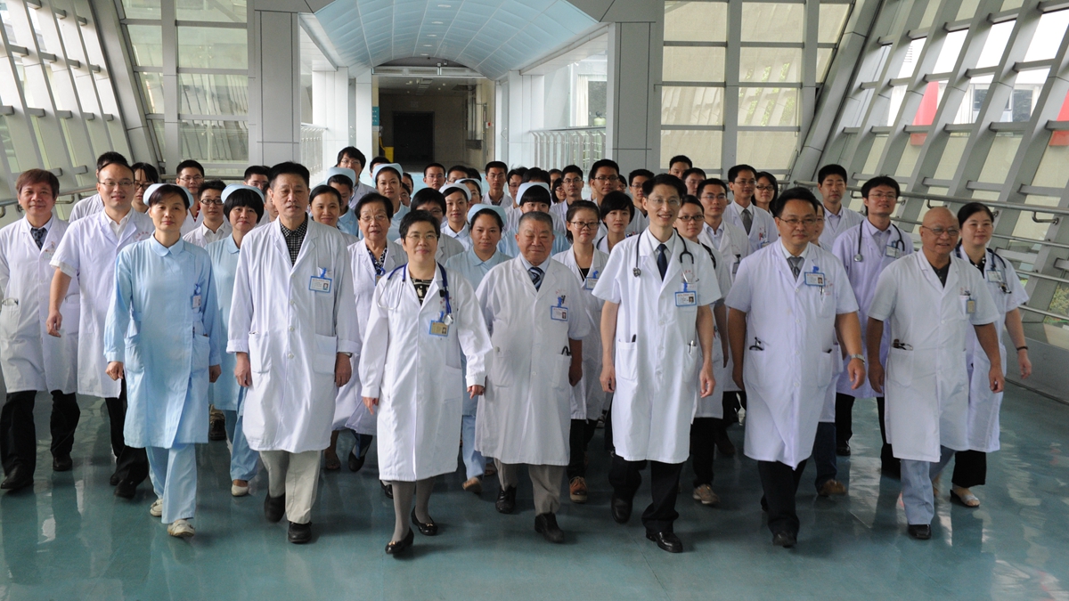 新華網(wǎng)‖慎行一生 盡顯大醫(yī)風(fēng)范