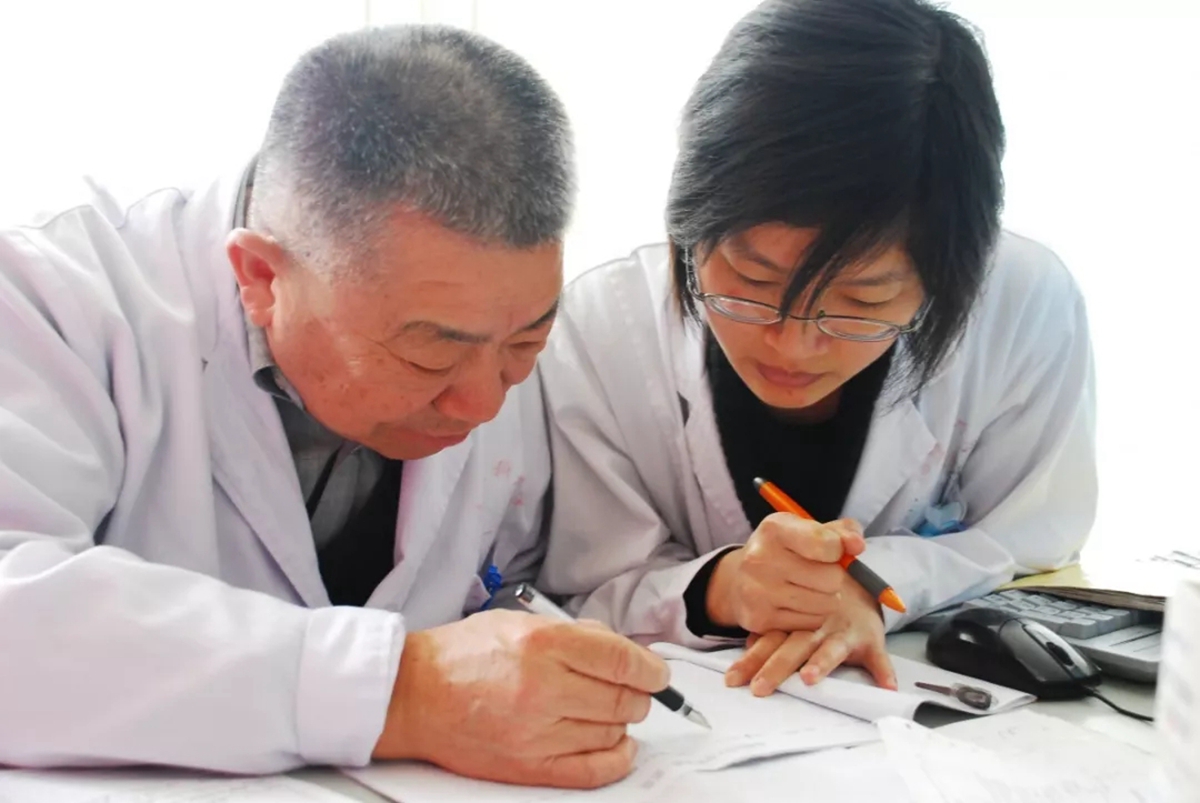 新華網(wǎng)‖慎行一生 盡顯大醫(yī)風(fēng)范