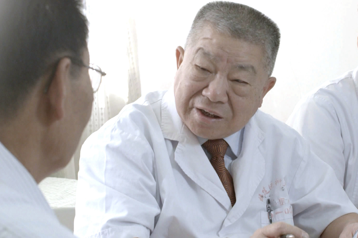 新華網(wǎng)‖慎行一生 盡顯大醫(yī)風(fēng)范