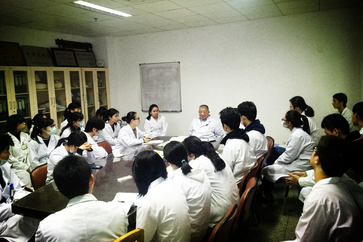 新華網(wǎng)‖慎行一生 盡顯大醫(yī)風(fēng)范