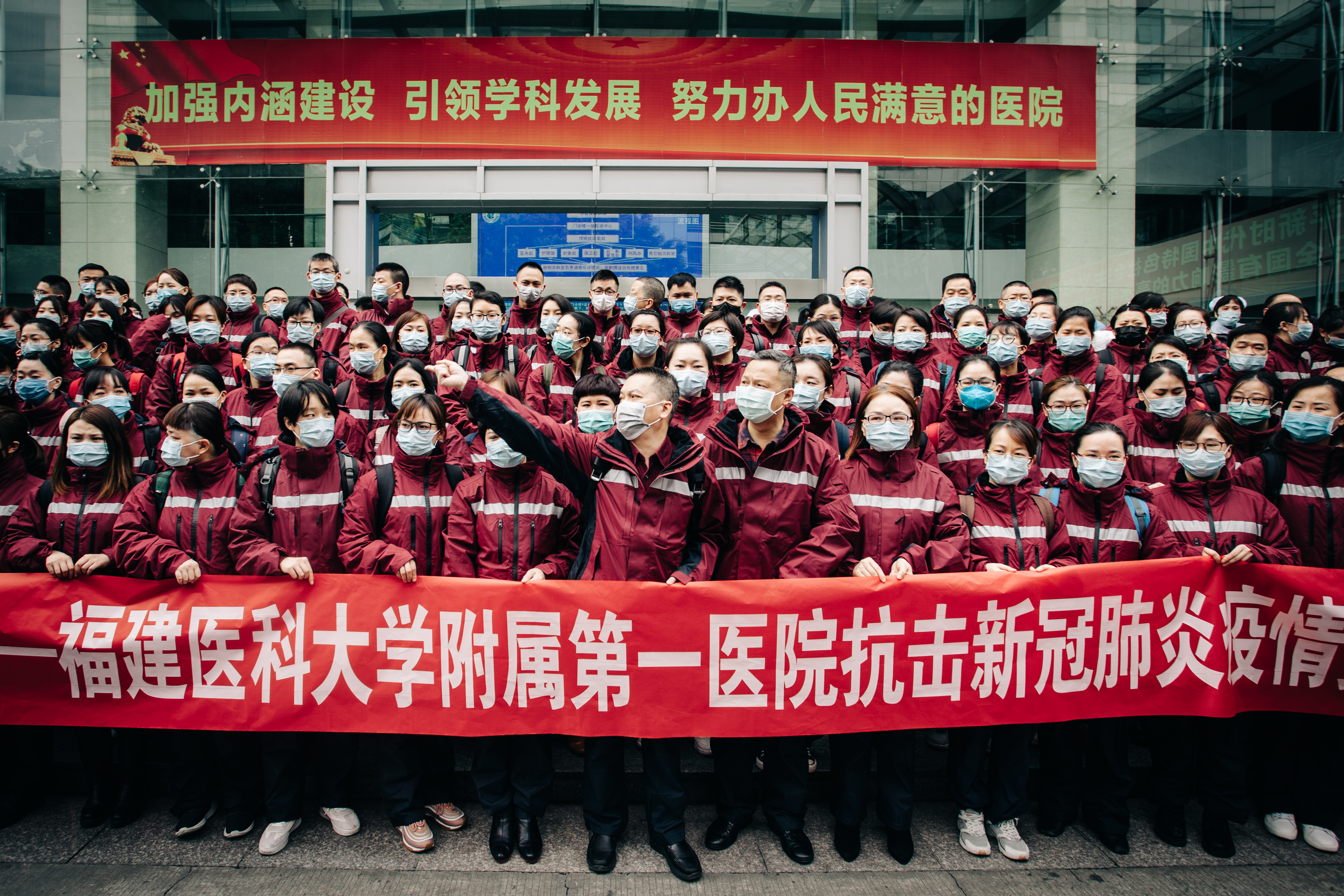 原創視頻|利刃出鞘 劍指宜昌！致敬“疫”往無前的附一白衣勇士！
