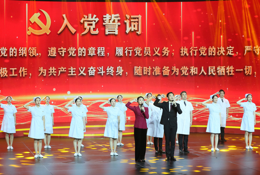 原創(chuàng)音詩畫表演《誓言鏗鏘》