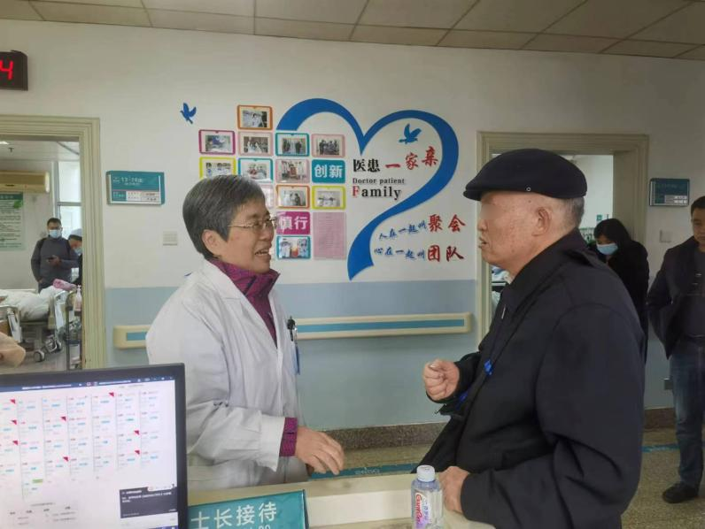 一詞一信一錦旗，醫患情深意未離