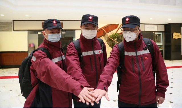 『附一抗疫』中國政府赴菲律賓抗疫醫療專家組今日啟程，其中我院專家3名，副院長翁山耕擔任專家組組長