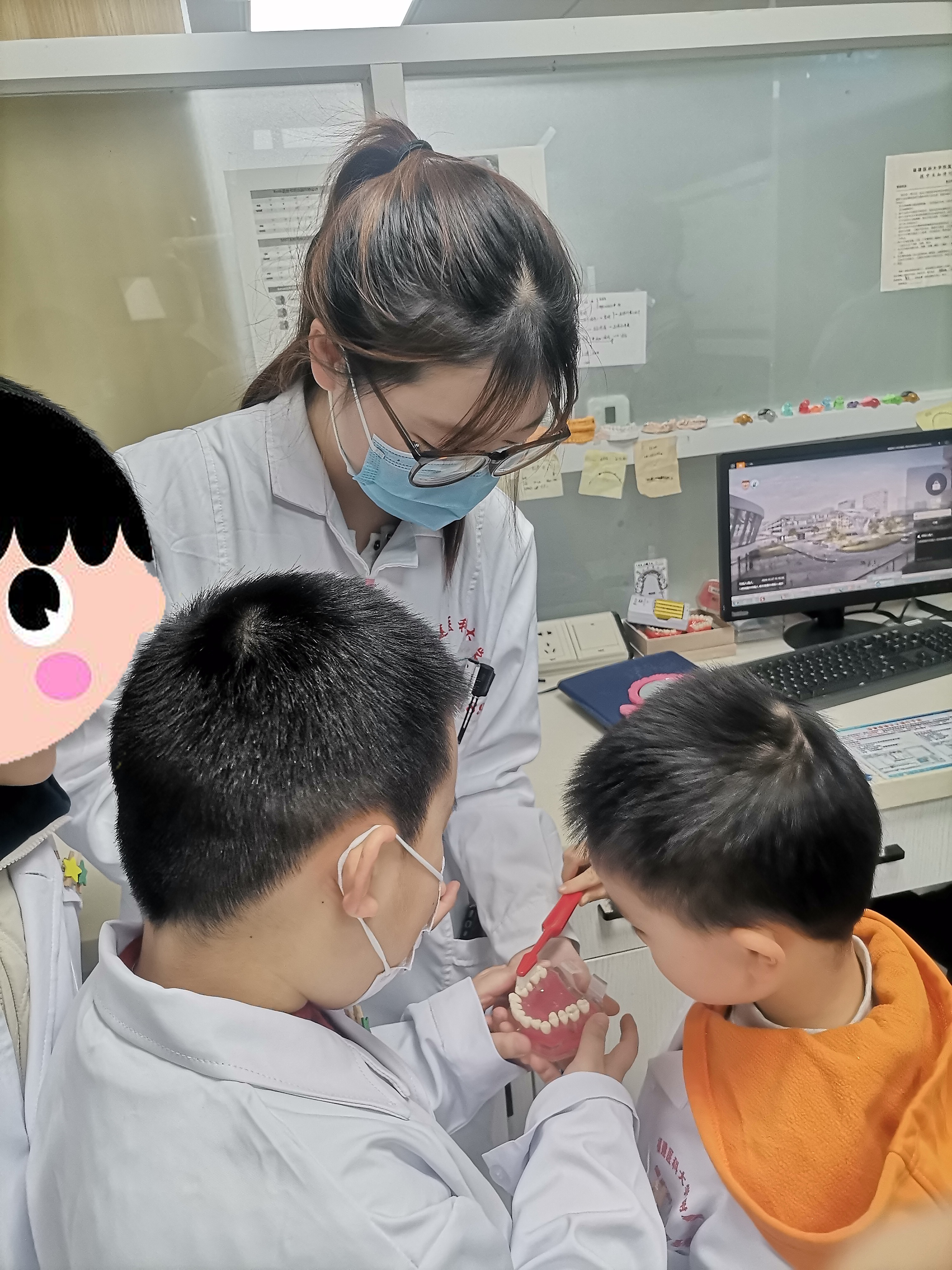 我院口腔醫學中心舉辦“口腔健康守護者計劃”科普研學活動