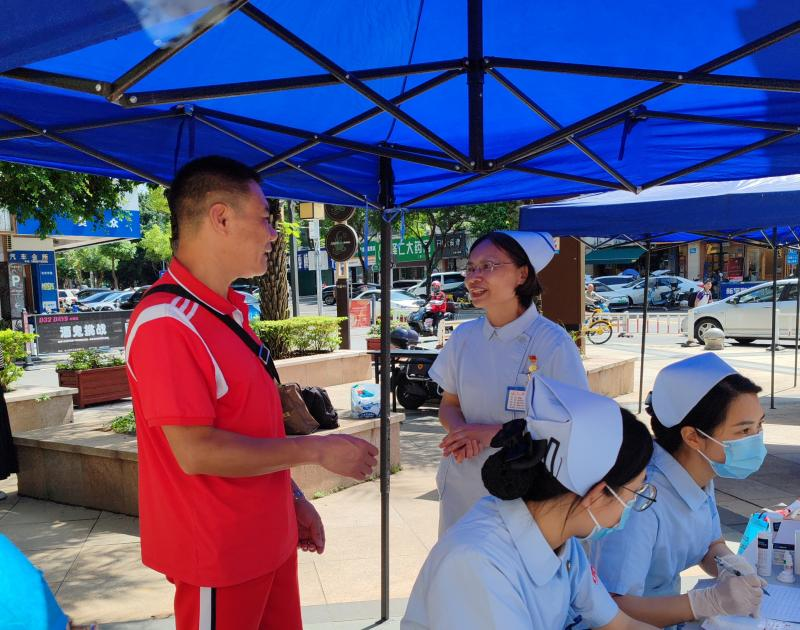 我院肝病中心肝內科開展2025年護理科普周義診